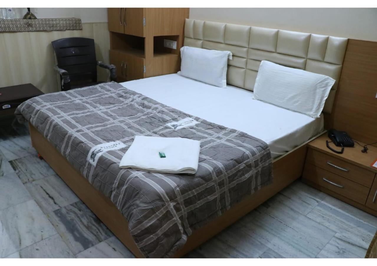 Rk Lodge Амритсар Экстерьер фото