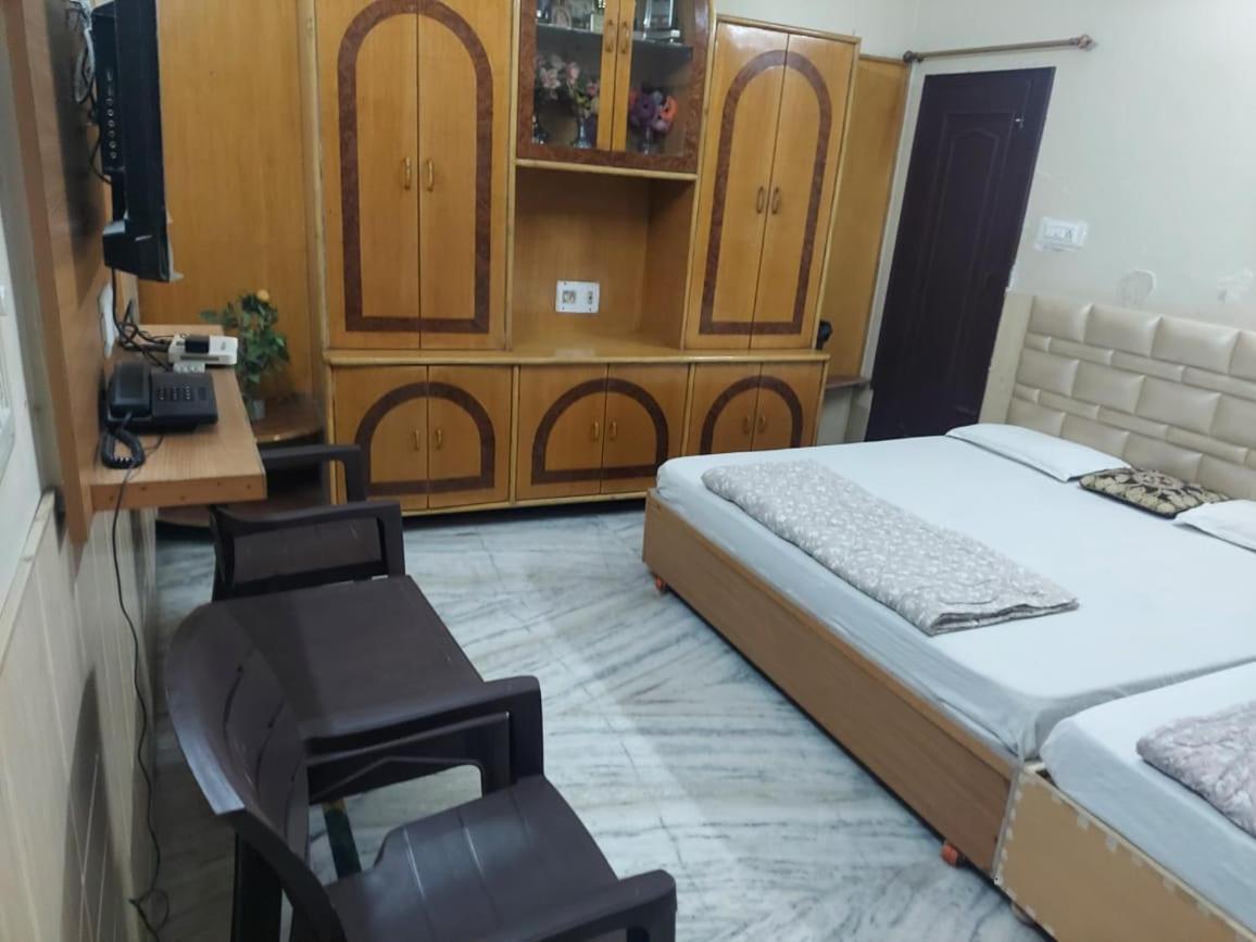 Rk Lodge Амритсар Экстерьер фото
